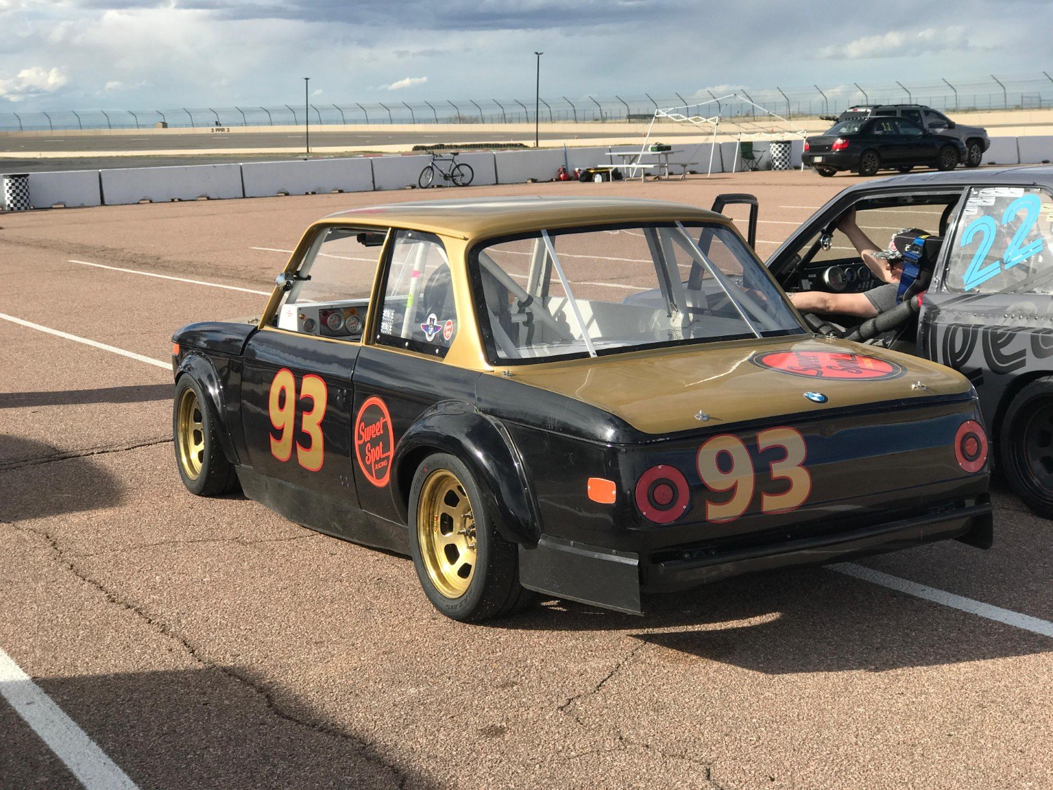 BMW 2002 number 93